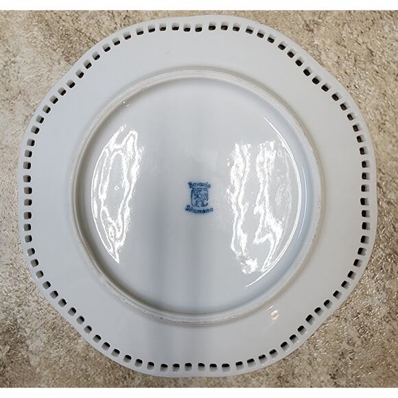 Bavaria Schumann Bird Plates w/ Gold Rim & Lattice Edge – Pair, 5.5" Diameter - Picture 4 of 4